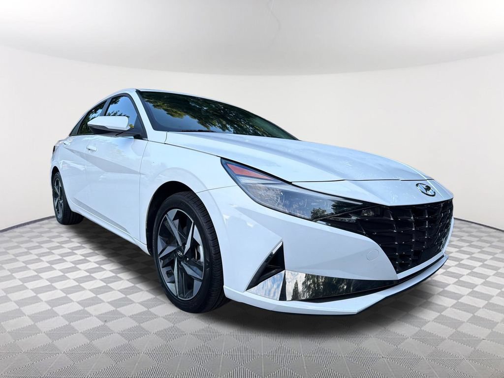 Used 2023 Hyundai Elantra Limited FWD image 3