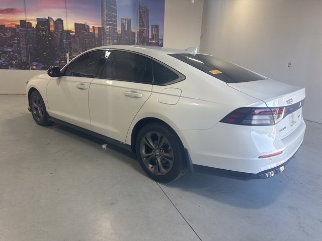 Used 2023 Honda Accord EX-L image 9