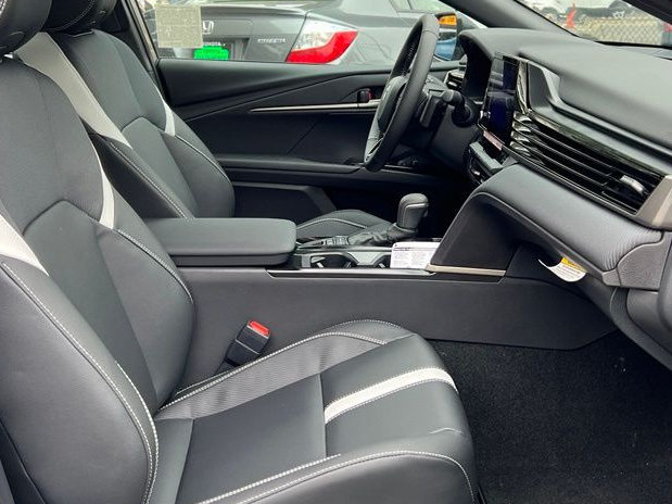 New 2026 Toyota Camry SE FWD image 16