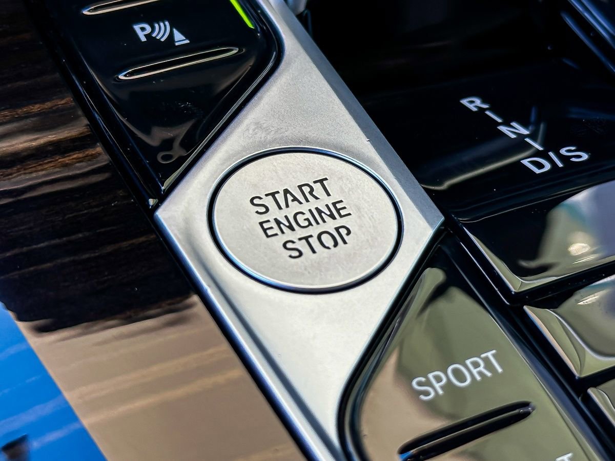 New 2025 BMW X5 sDrive40i w/ Climate Comfort Package image 22