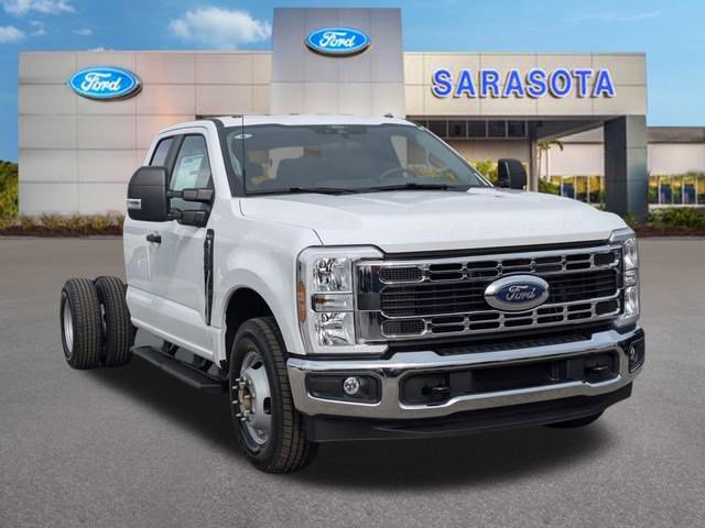 New 2025 Ford F350 XL w/ XL Chrome Package video 2