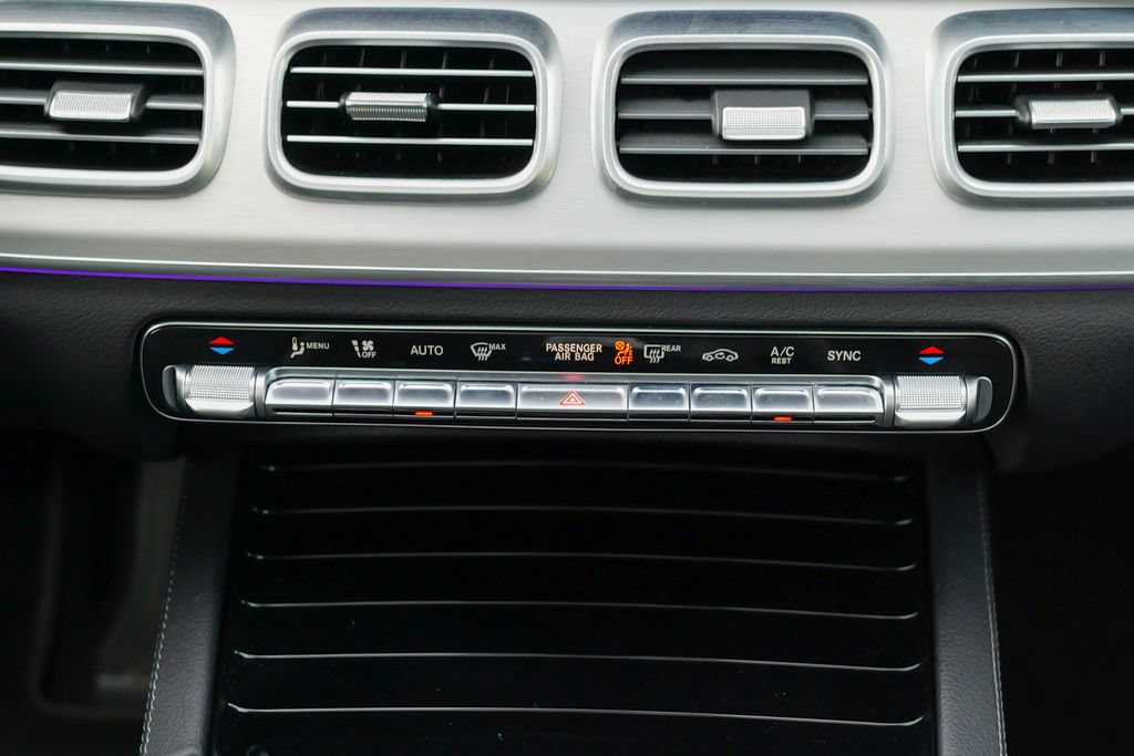 Used 2024 Mercedes-Benz GLS 450 4MATIC image 42