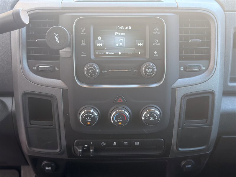 Used 2018 RAM 2500 Tradesman w/ Chrome Appearance Group AWD/4WD image 17