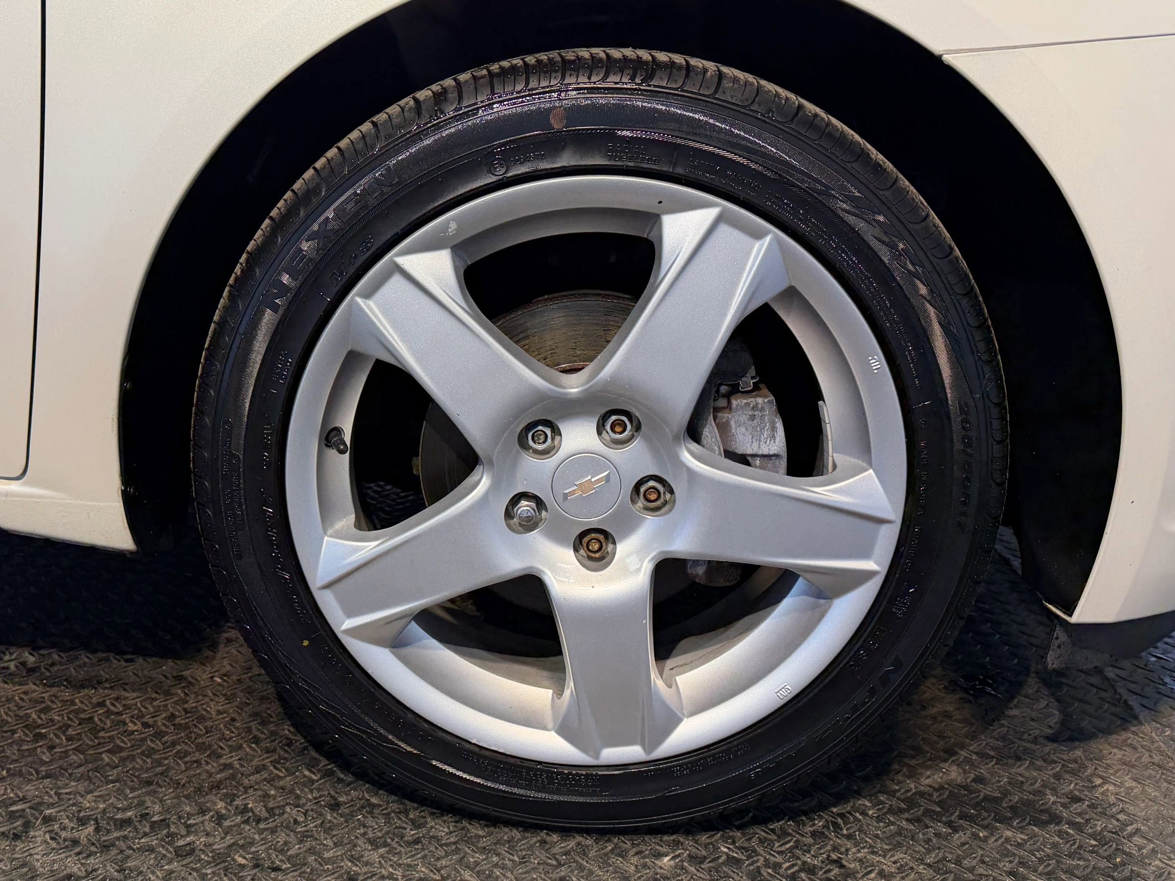 Used 2015 Chevrolet Sonic LTZ FWD image 9