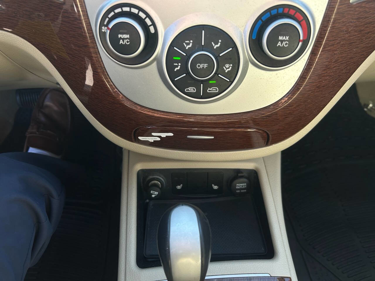 Used 2007 Hyundai Santa Fe SE image 28