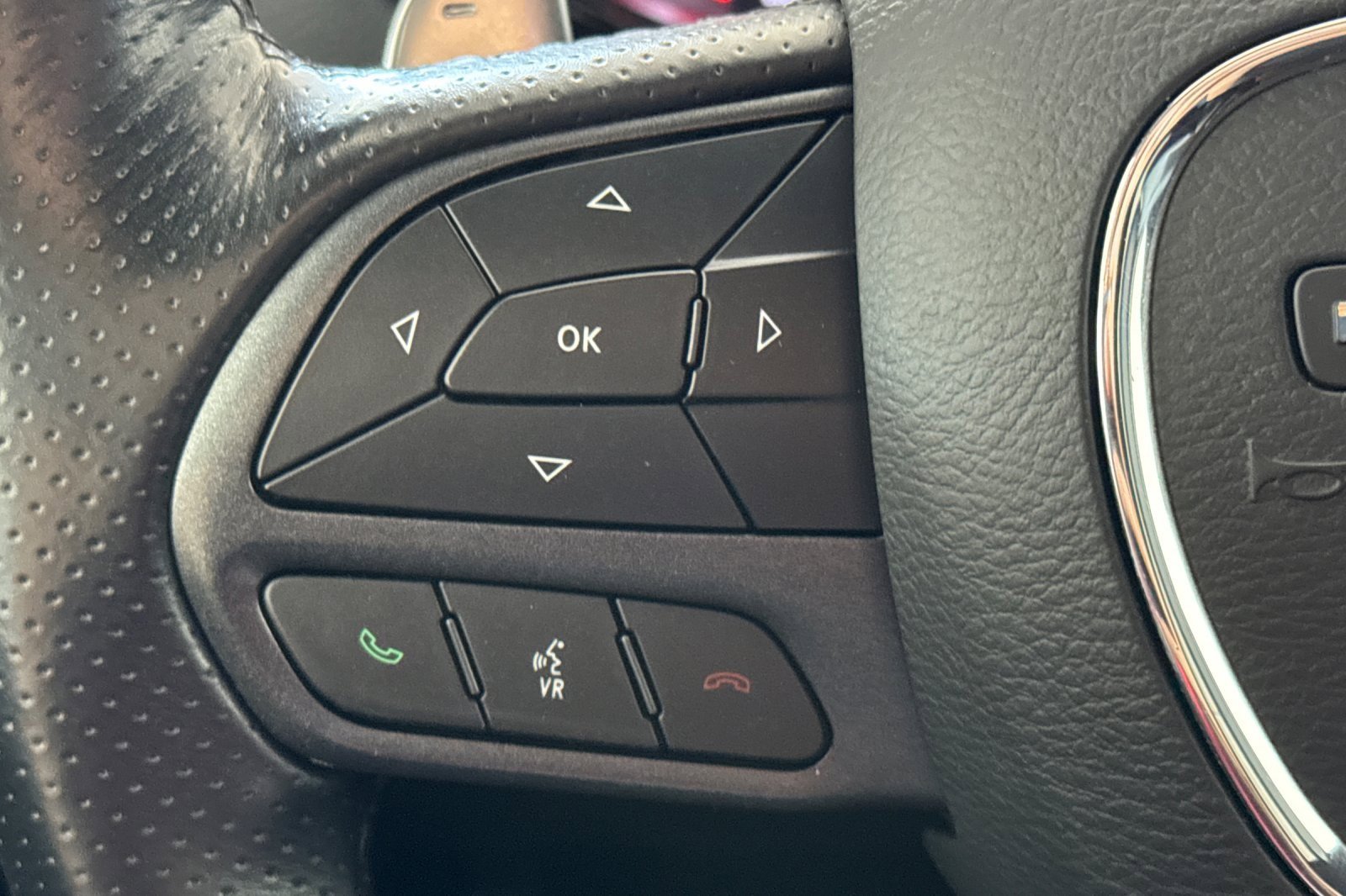 Used 2022 Dodge Durango GT image 37