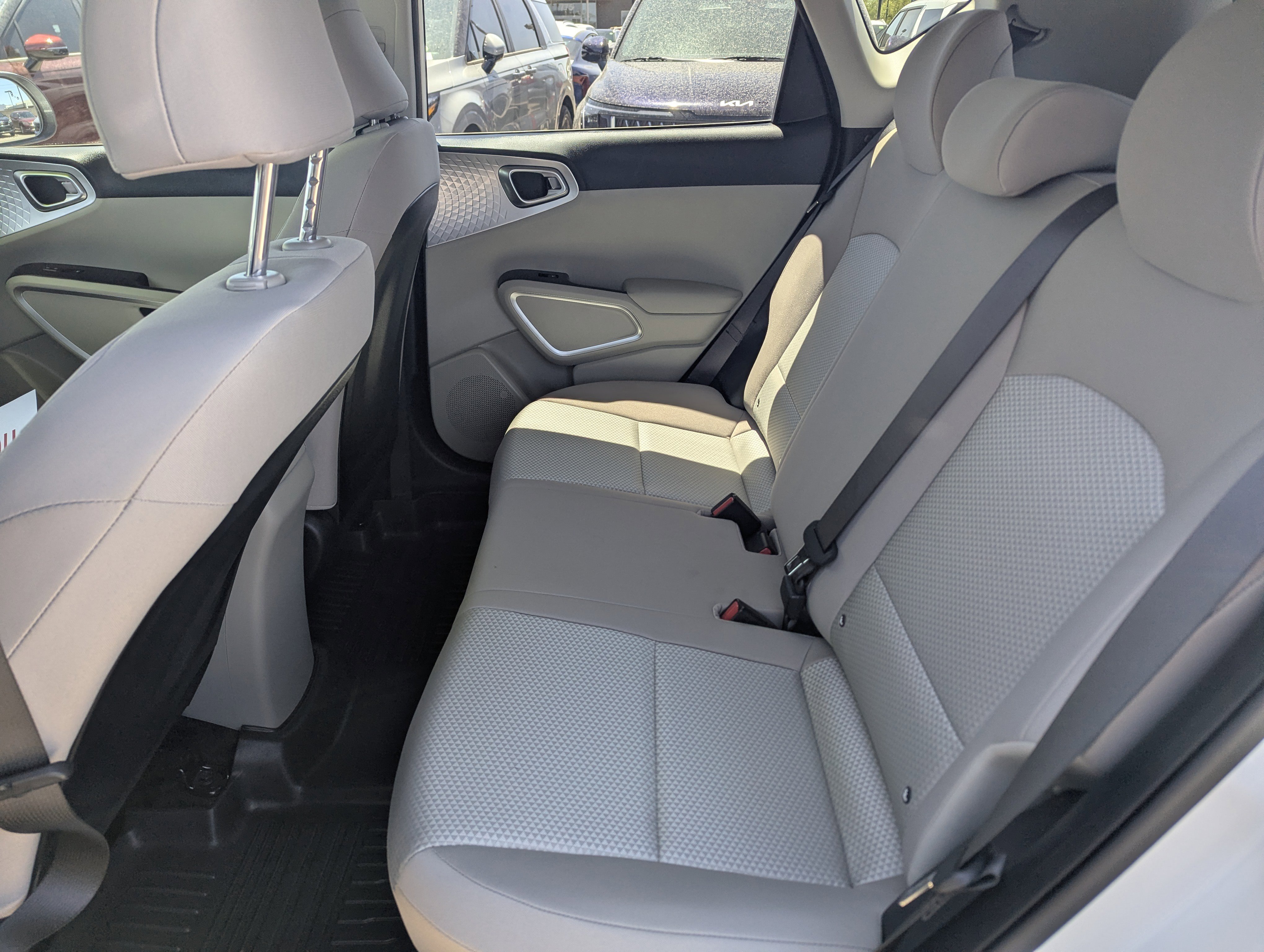 Certified 2023 Kia Soul LX w/ LX Technology Package FWD image 8