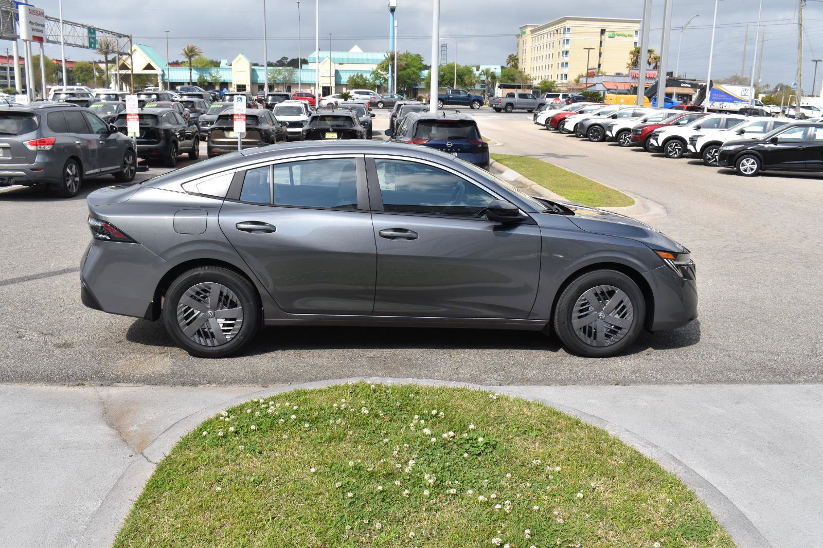 Used 2026 Nissan Sentra SV w/ Floor Mat Package FWD image 12