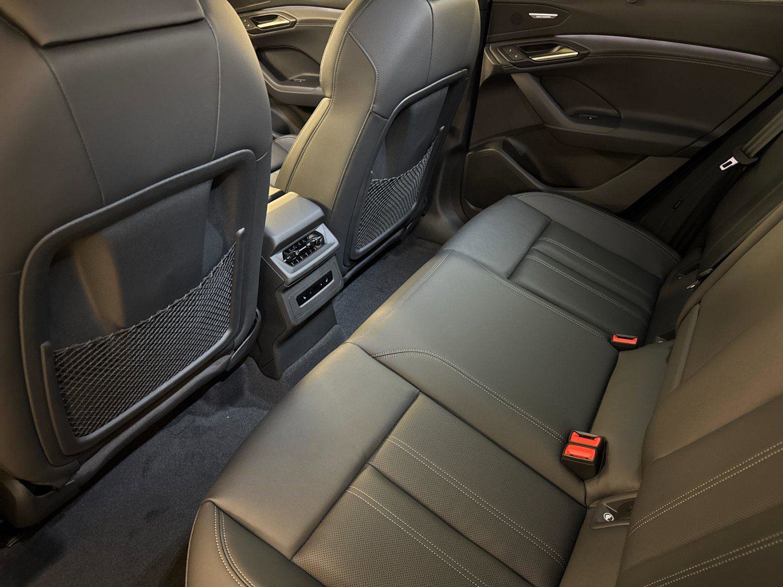 New 2027 Audi Q6 e-tron Prestige AWD/4WD image 11