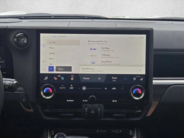 Used 2024 Lexus GX 550 w/ Accessory Package (Z1) AWD/4WD image 13