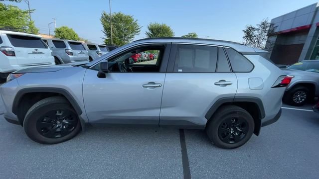 Certified 2021 Toyota RAV4 LE AWD/4WD image 5