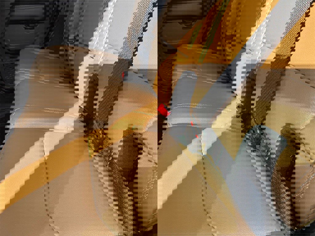 Used 2023 Jeep Wrangler Unlimited Rubicon w/ LED Lighting Group image 31