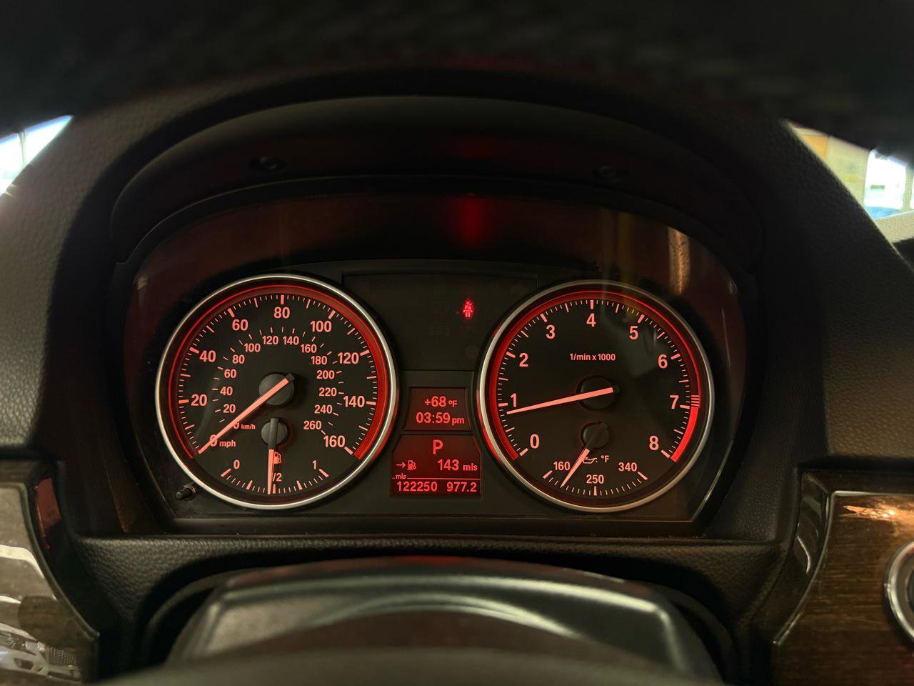 Used 2013 BMW 328i Convertible w/ M Sport Pkg image 18