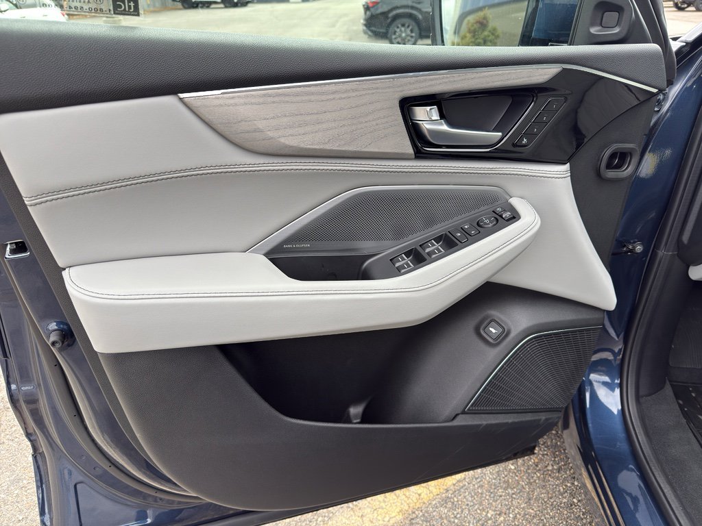 Used 2026 Acura MDX SH-AWD w/ Advance Package image 10