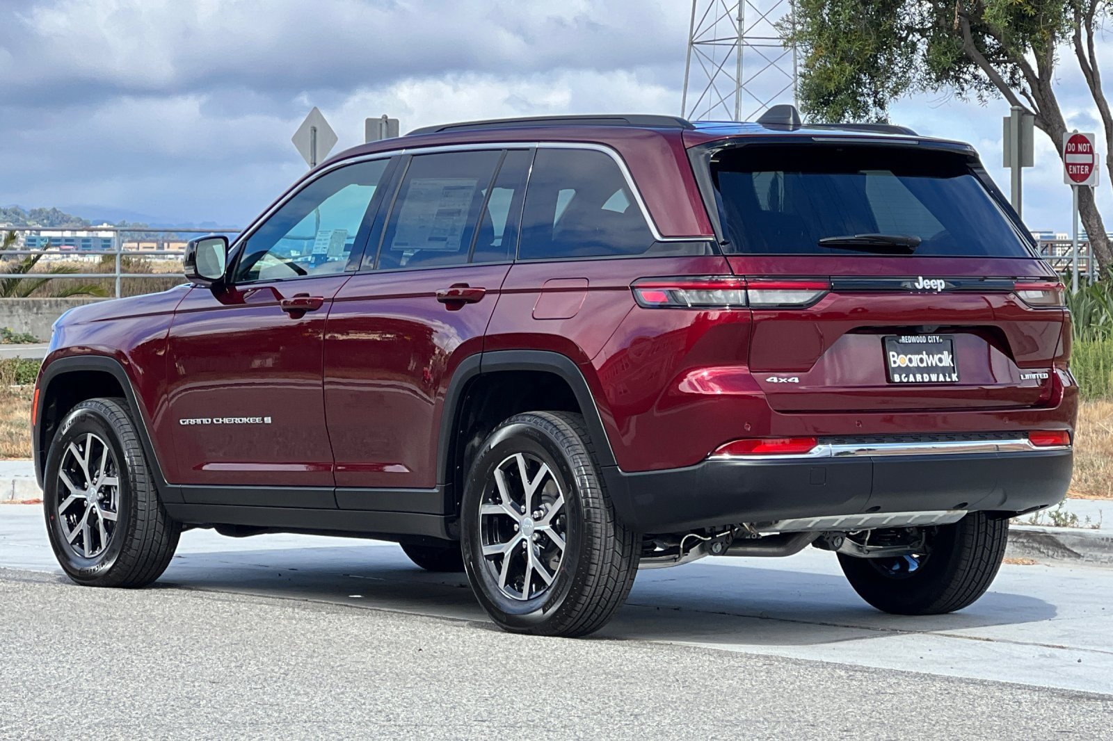 New 2025 Jeep Grand Cherokee Limited image 6