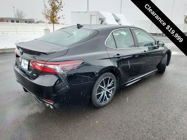 Used 2023 Toyota Camry SE image 7
