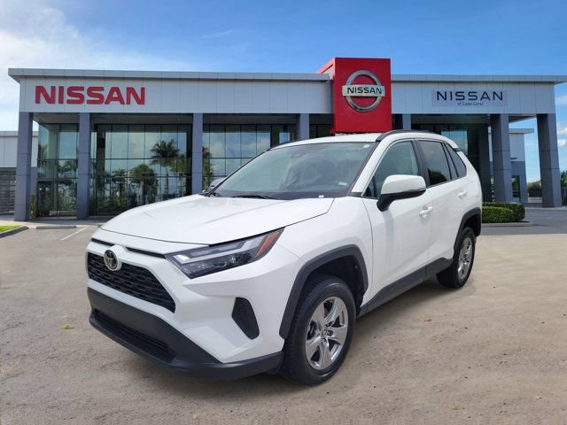Used 2024 Toyota RAV4 XLE FWD image 10