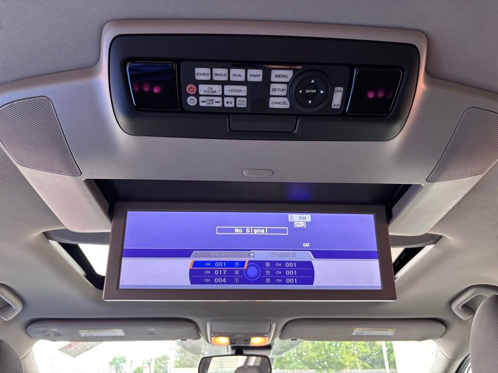 Used 2016 Honda Odyssey Touring Elite image 17