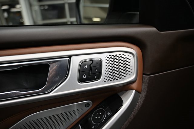 Used 2022 Ford Explorer King Ranch w/ Class IV Trailer Tow Package image 29