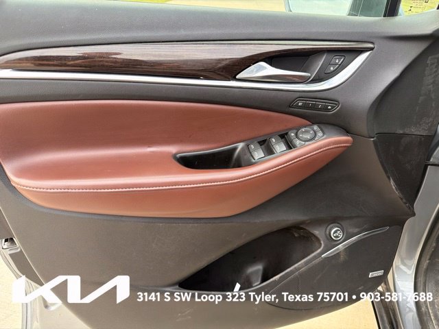 Used 2018 Buick Enclave Avenir w/ Avenir Technology Package FWD image 15