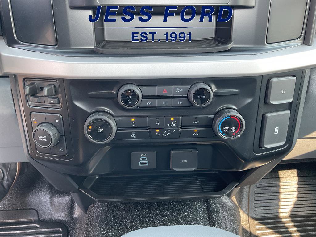 New 2026 Ford F550 4x4 Regular Cab Super Duty image 11