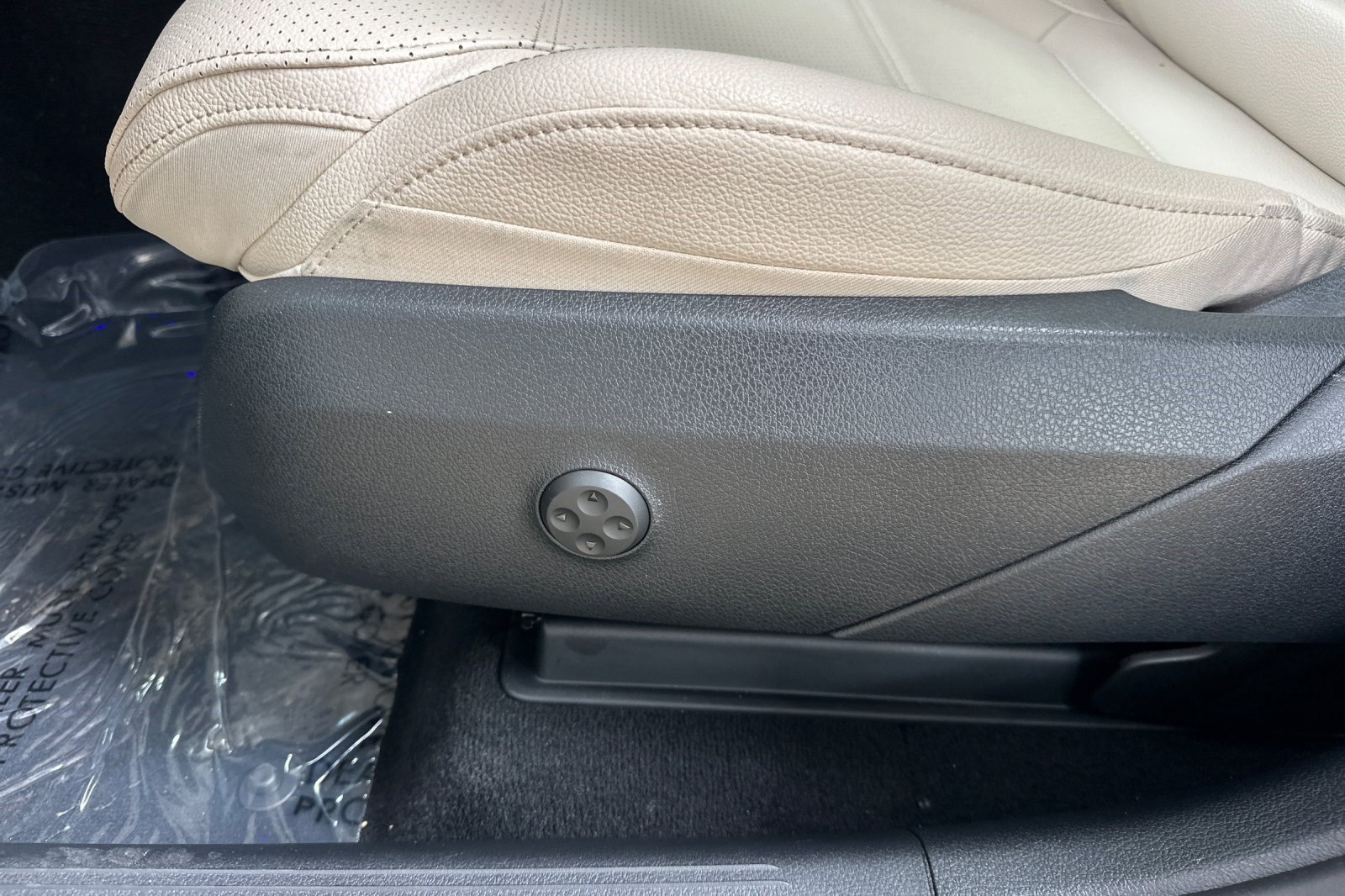 Certified 2025 Mercedes-Benz GLC 350e 4MATIC image 15