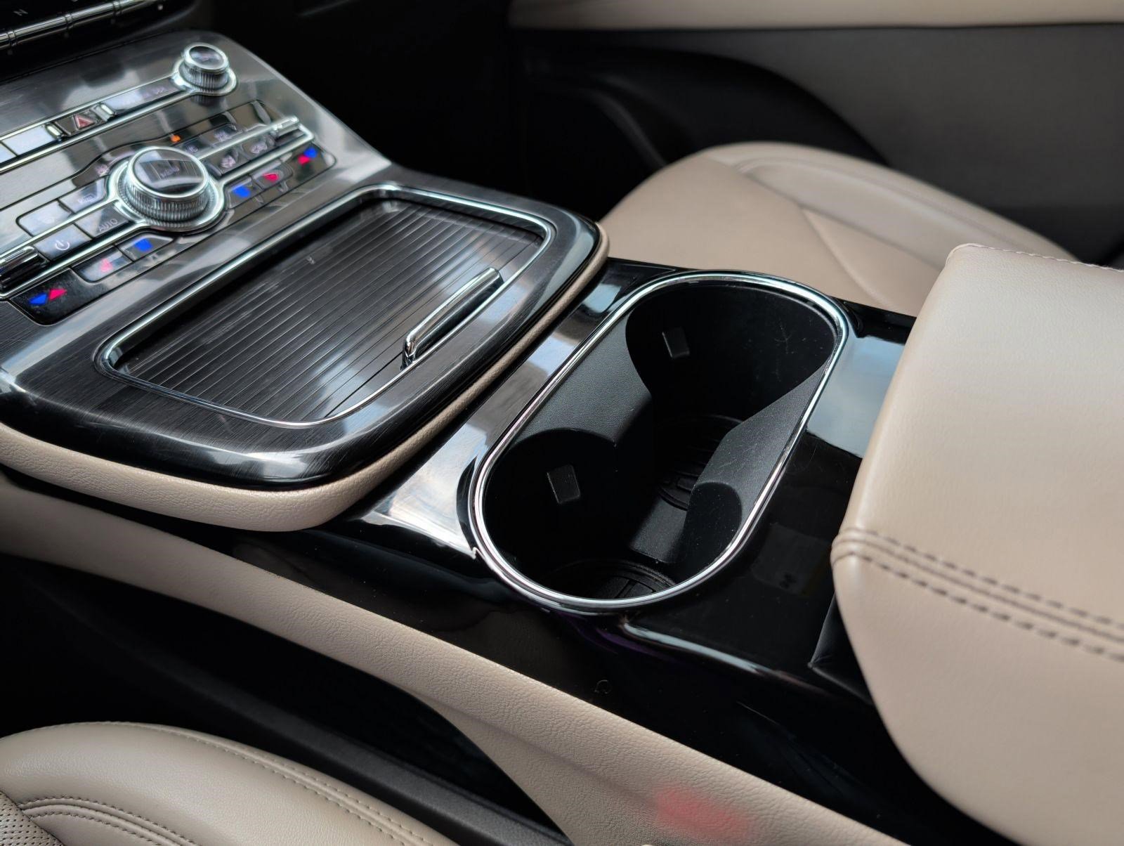 Used 2022 Lincoln Nautilus Reserve w/ Equipment Group 201A image 21