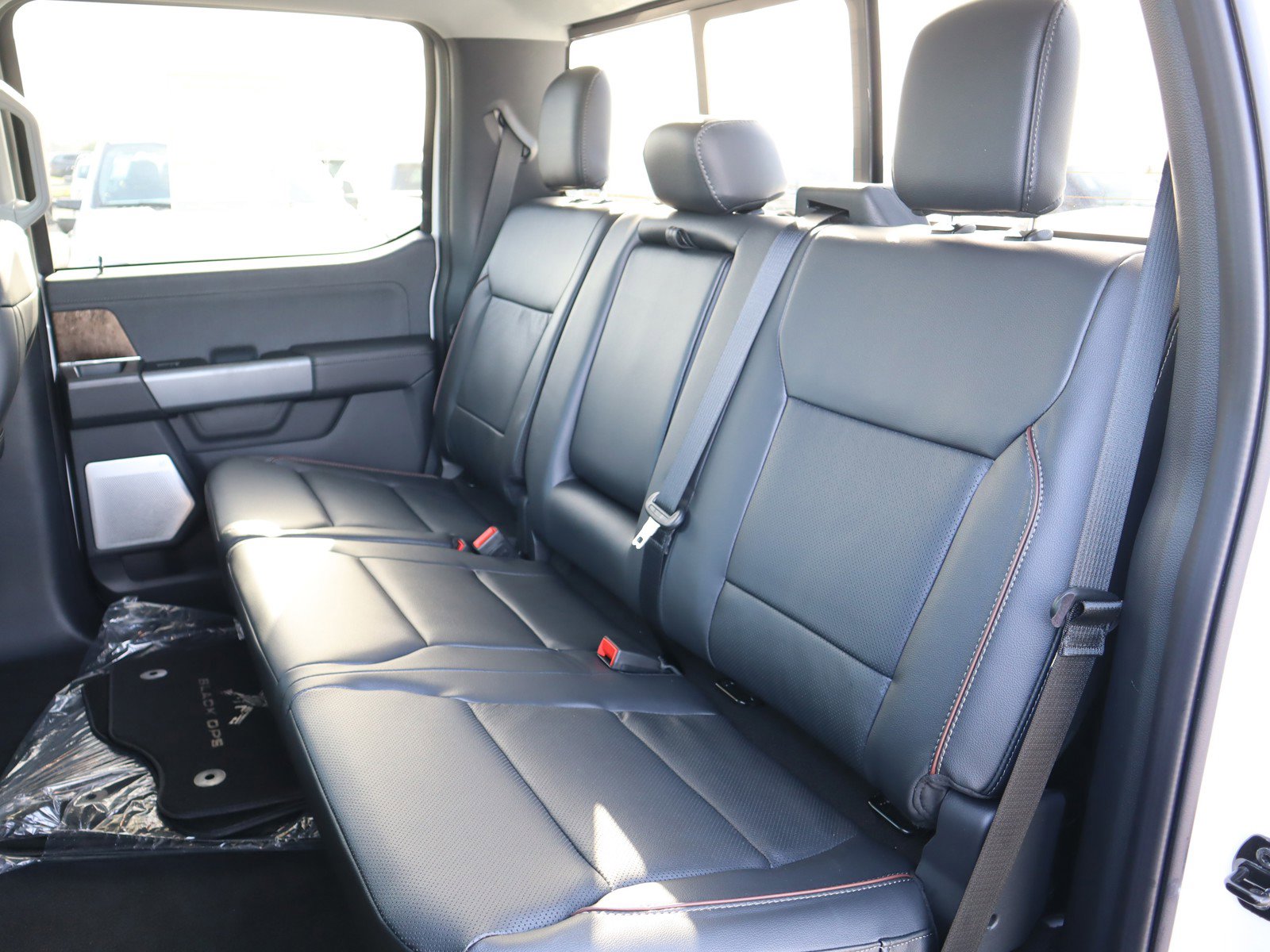 New 2023 Ford F150 Lariat w/ Equipment Group 502A High image 36