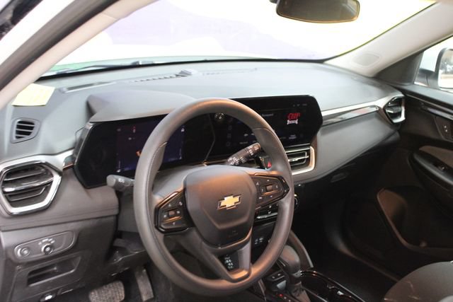 Used 2025 Chevrolet TrailBlazer LT FWD image 15