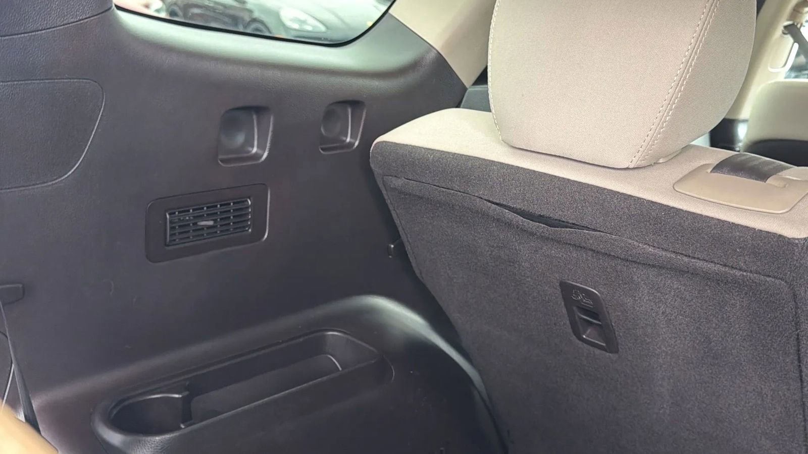 Used 2017 Hyundai Santa Fe SE image 47