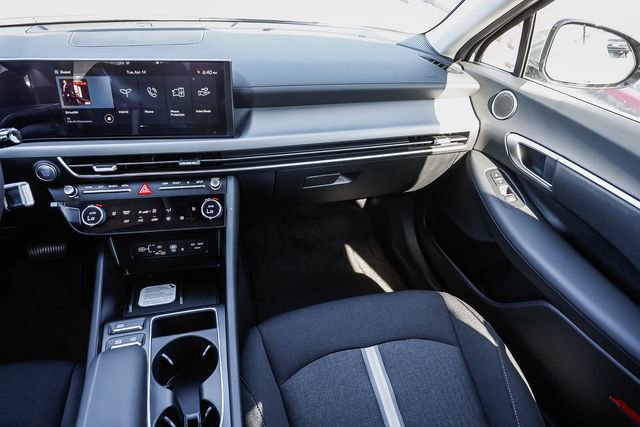 New 2026 Hyundai Sonata SEL FWD image 18