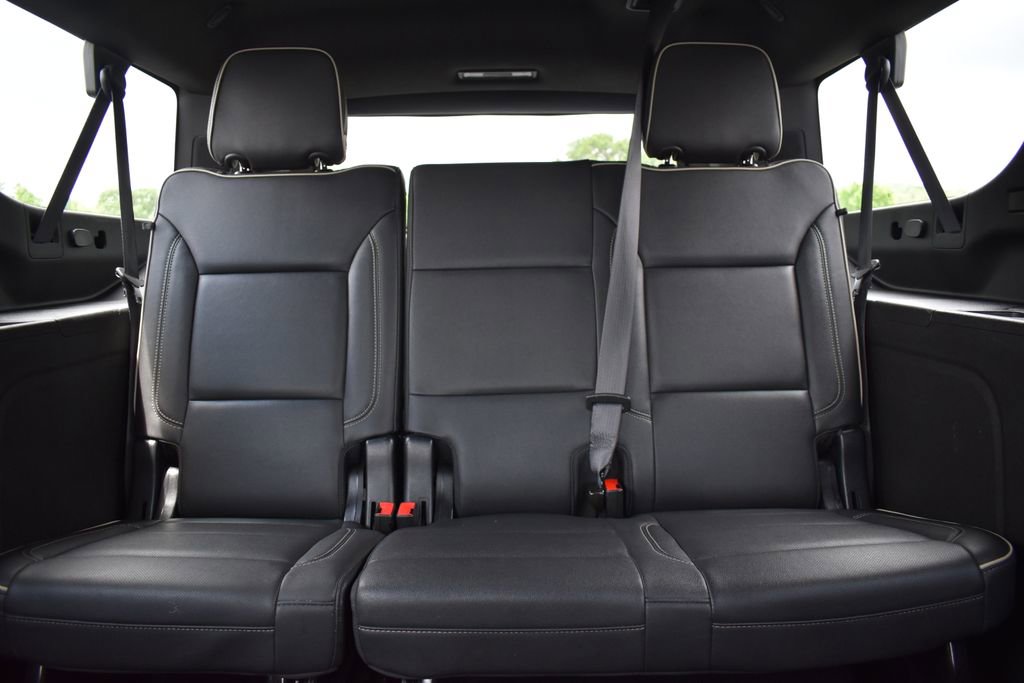Used 2023 Chevrolet Suburban Premier AWD/4WD image 12