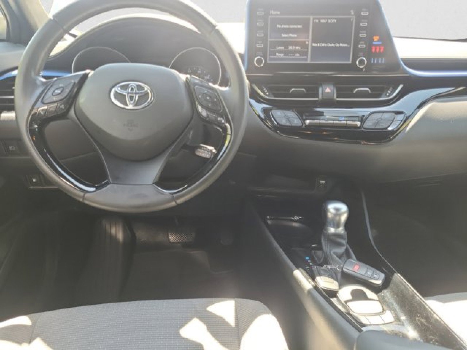Used 2019 Toyota C-HR XLE image 13