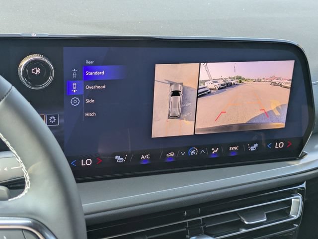 New 2026 Chevrolet Traverse LT w/ Driver Confidence Package FWD image 19