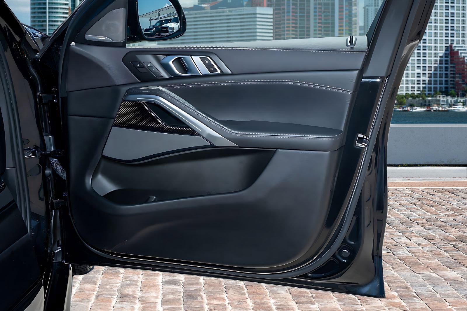 Used 2022 BMW X6 M50i w/ Executive Package image 14