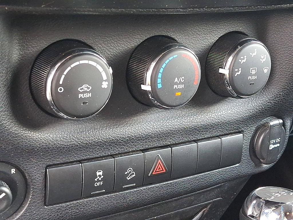 Used 2012 Jeep Wrangler Sport AWD/4WD image 25