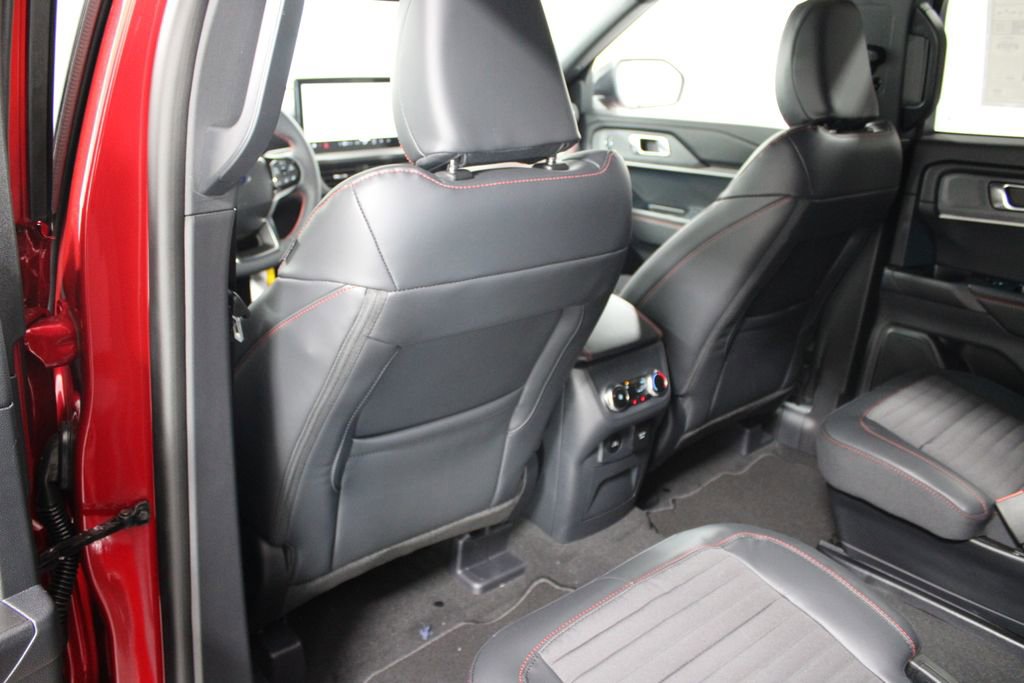 New 2026 Ford Explorer ST-Line w/ ST-Line Street Pack image 23
