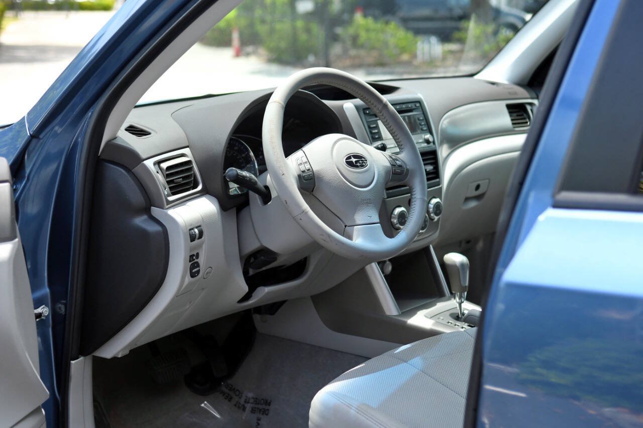 Used 2010 Subaru Forester 2.5X Limited AWD/4WD image 18