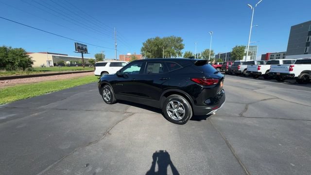 Used 2023 Chevrolet Blazer LT w/ Driver Confidence Package AWD/4WD image 6