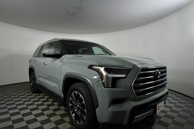 Used 2025 Toyota Sequoia Limited image 8