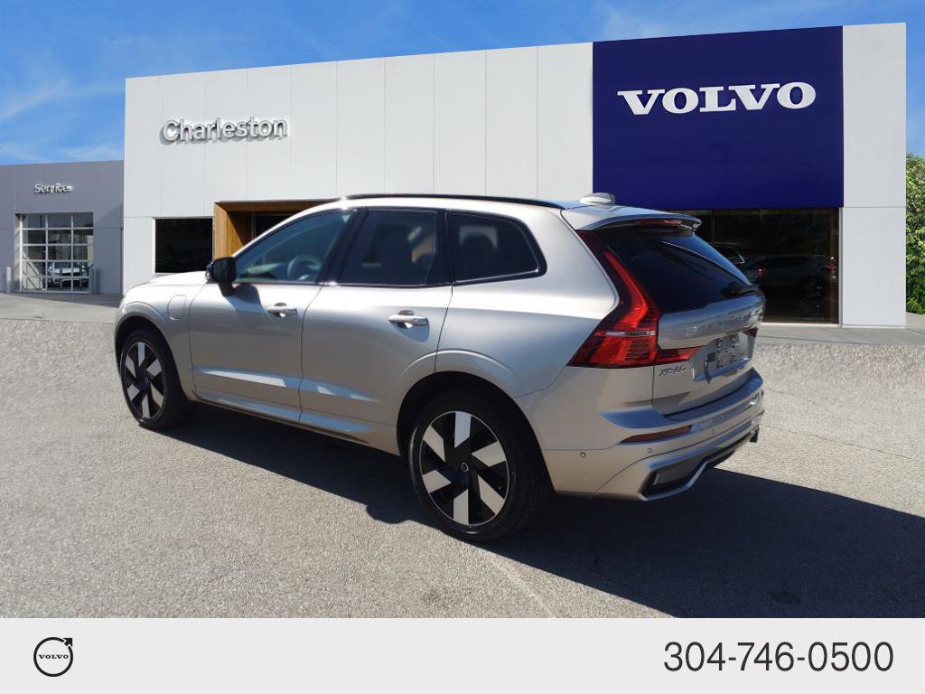 Certified 2025 Volvo XC60 T8 Plus w/ Climate Package image 5
