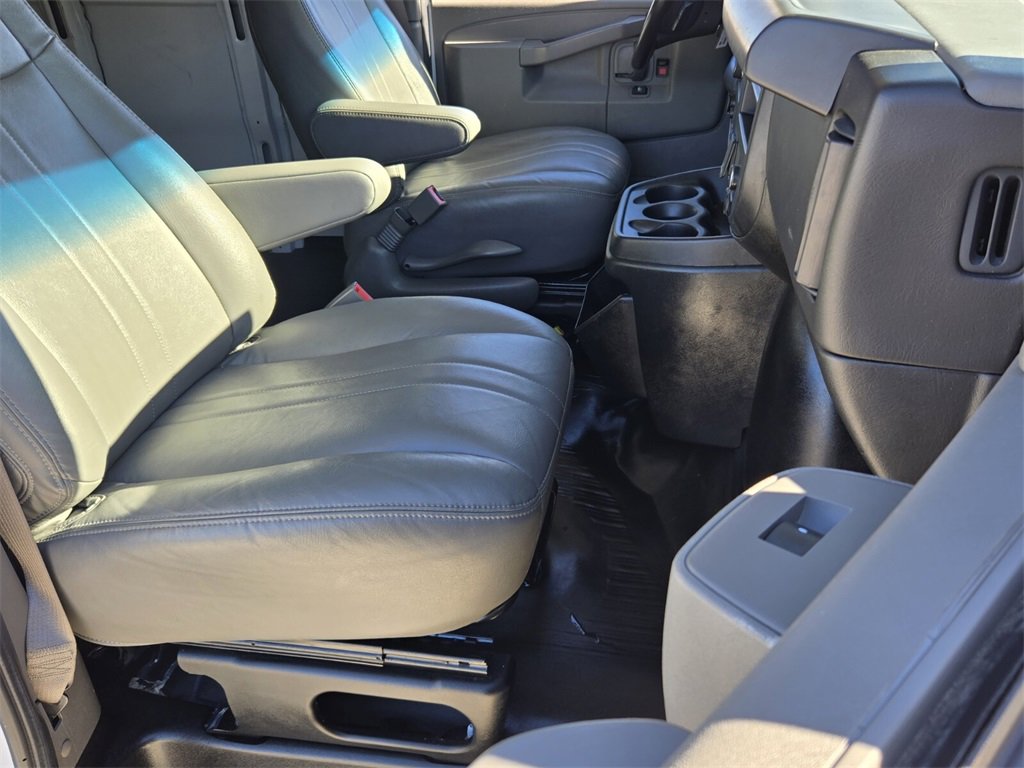 Used 2023 Chevrolet Express 2500 w/ Driver Convenience Package image 16