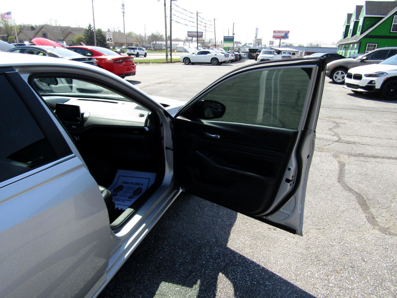 Used 2021 Nissan Altima 2.5 SR w/ SR Premium Package image 25