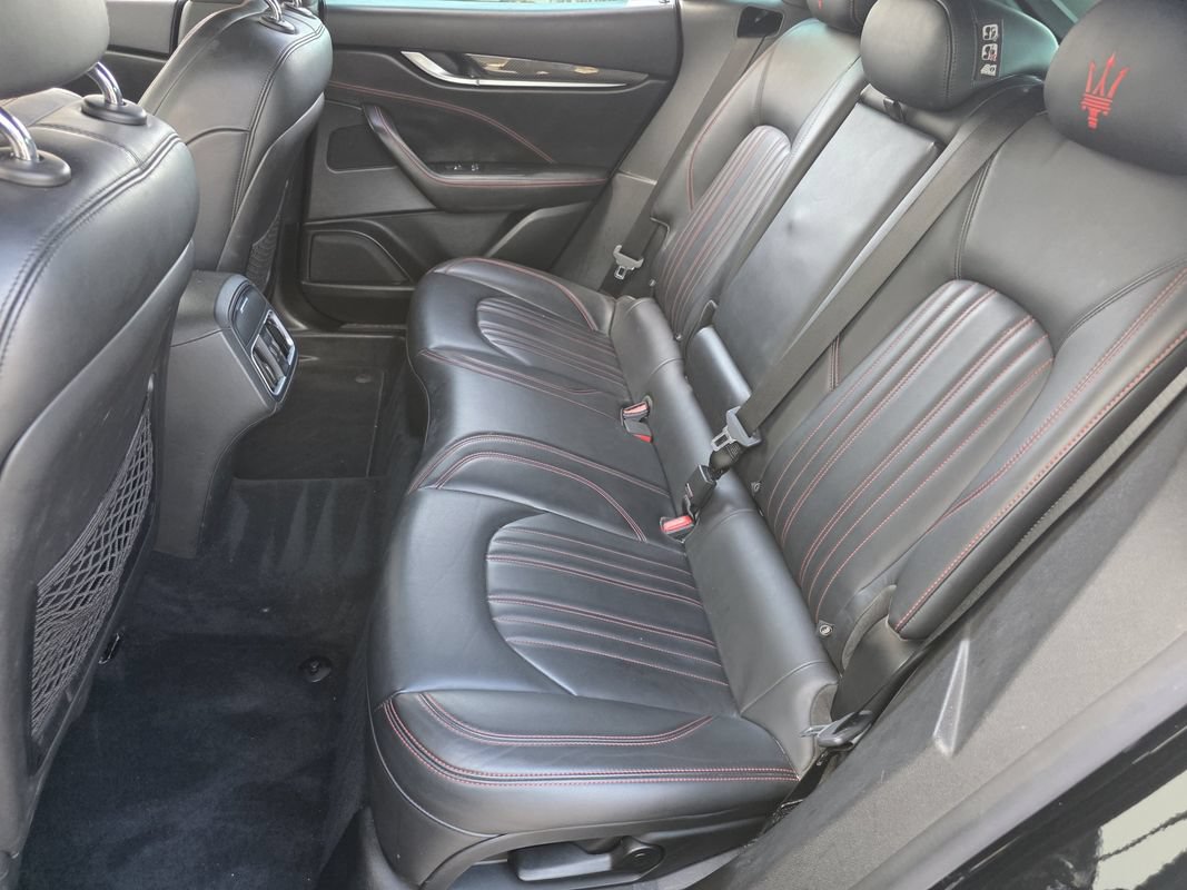 Used 2017 Maserati Levante S AWD/4WD image 28