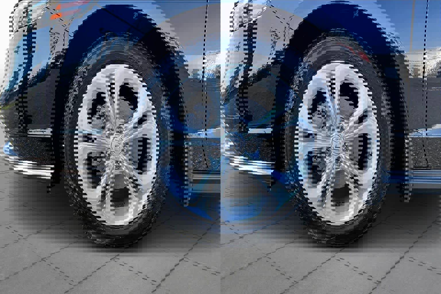 Used 2023 Honda Accord LX image 10