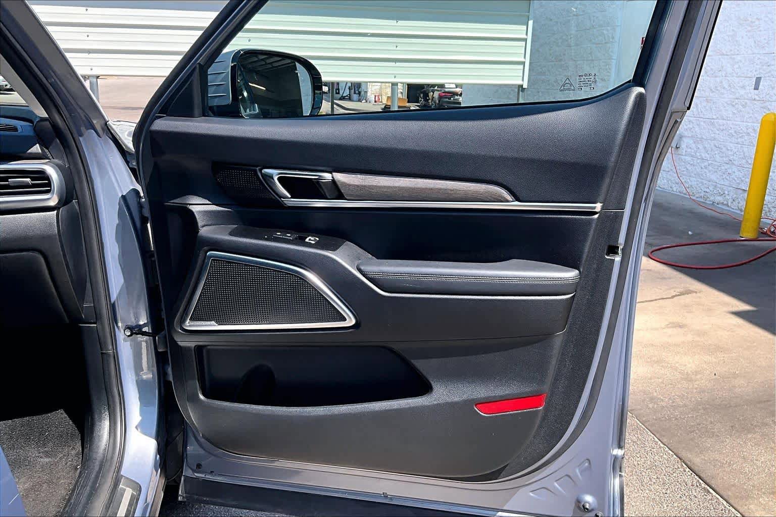Used 2020 Kia Telluride SX w/ SX Prestige Package AWD/4WD image 25