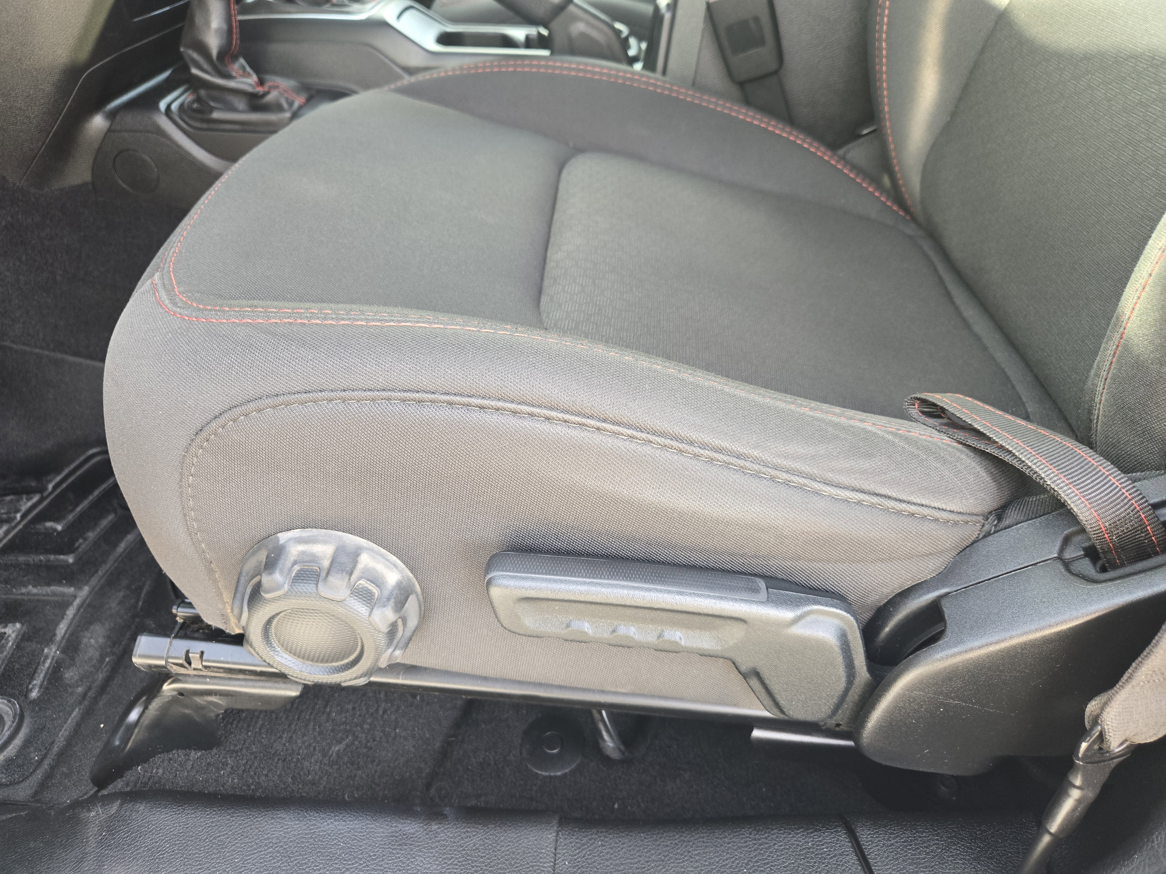 Used 2018 Jeep Wrangler Unlimited Rubicon image 26