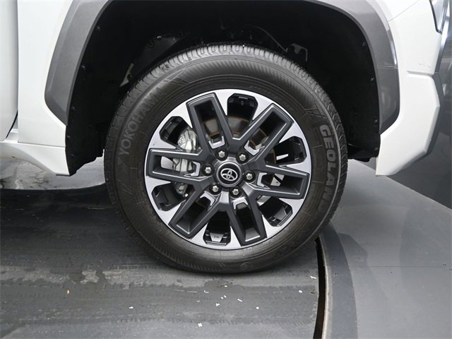 Used 2025 Toyota Tundra Limited image 16