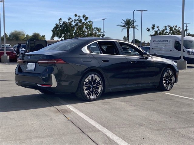 Certified 2025 BMW i5 xDrive40 w/ Premium Package image 7