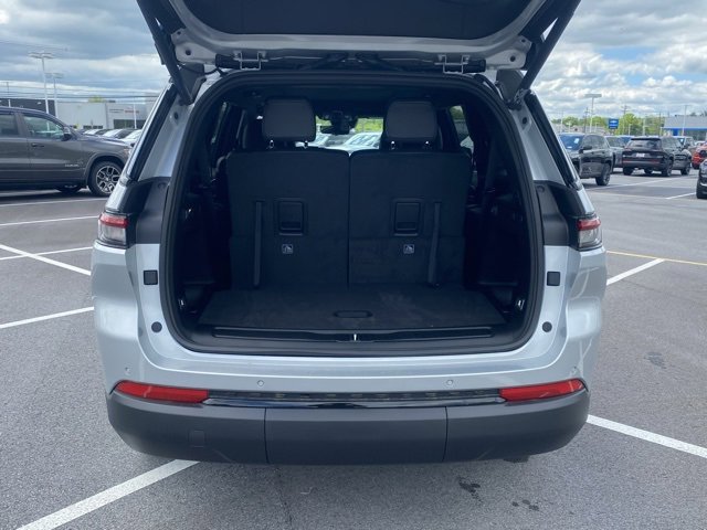 New 2025 Jeep Grand Cherokee L Limited w/ Luxury Tech Group II image 7